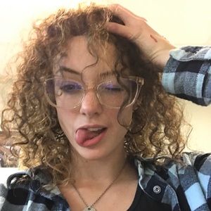 Meet your Posher, Mckenzie